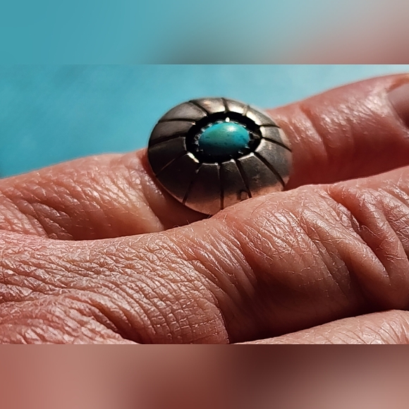 Vintage Navajo Turquoise Sterling Silver Ring, Size 5 1/4, Signed - Picture 6 of 11